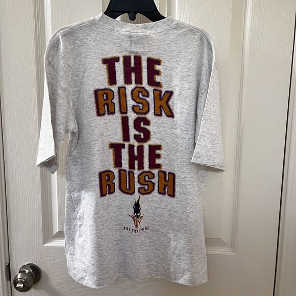 VTG B Ware Risk Everything The Risk Is The Rush Graphic Tee Y2K USA Boys XL NWT